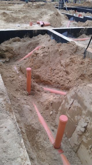 Kanalizacja podposadzkowa przedszkole Wręczyca